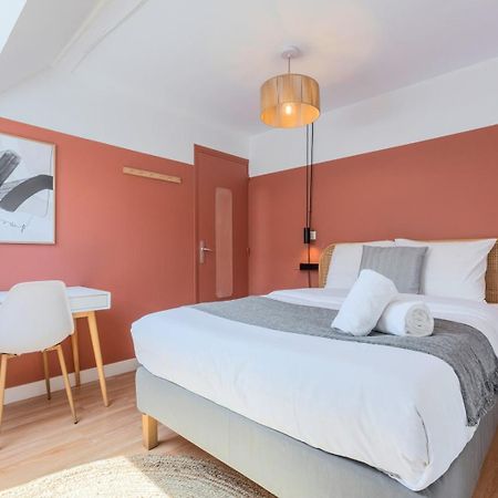 Bright 3-Bedroom 2-Bathroom Flat リール エクステリア 写真