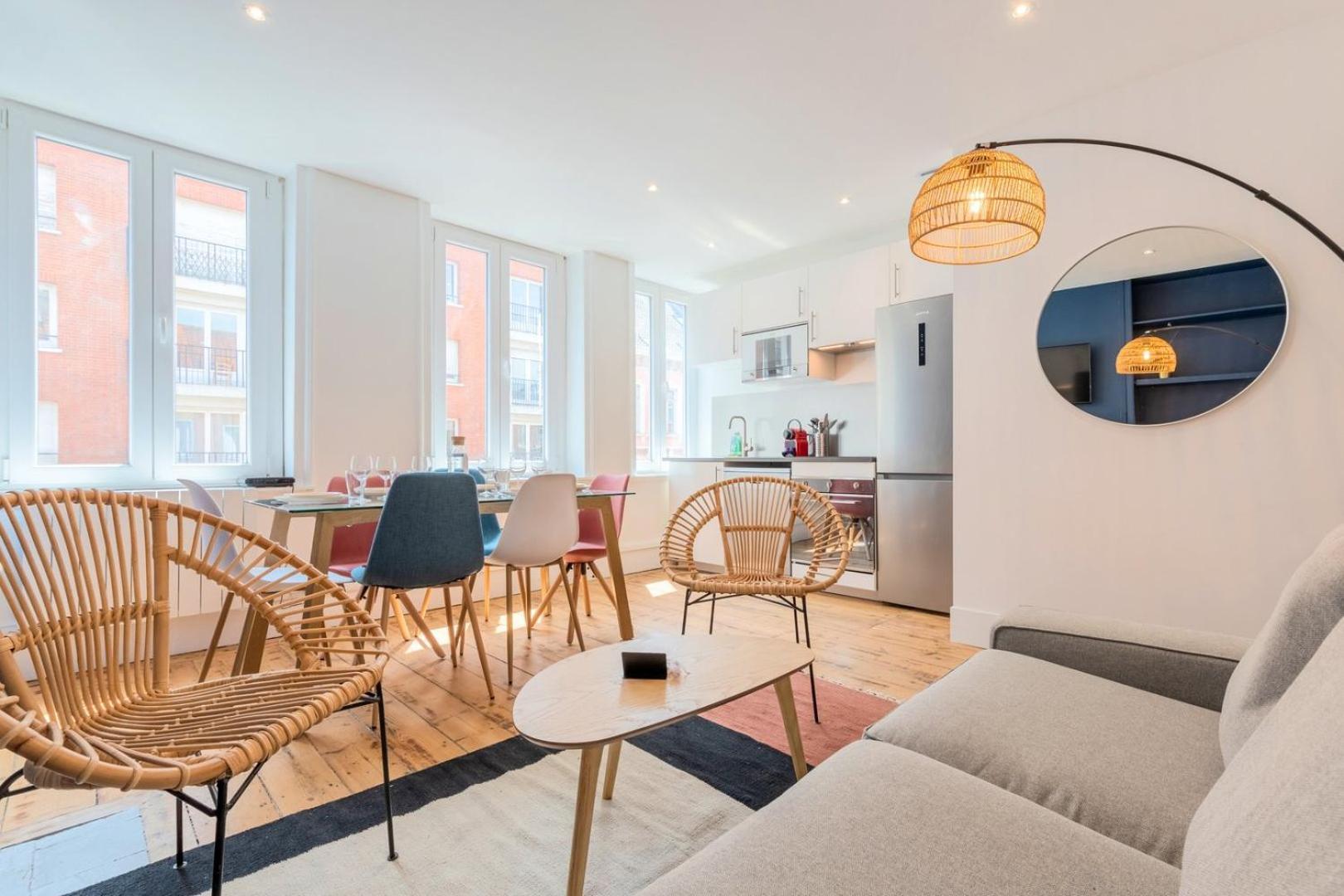 Bright 3-Bedroom 2-Bathroom Flat リール エクステリア 写真
