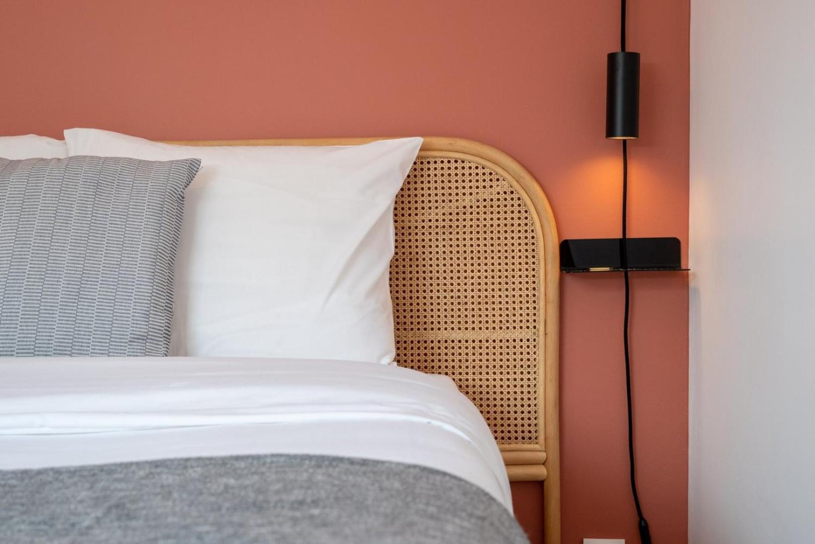 Bright 3-Bedroom 2-Bathroom Flat リール エクステリア 写真